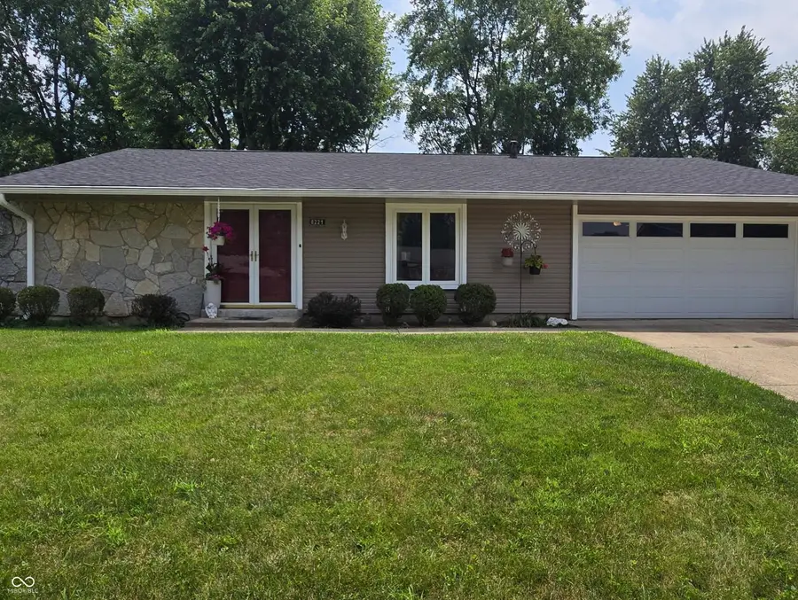 8221 Orchid Lane, Indianapolis, IN 46219 - #2
