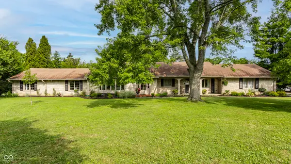 6260 E Avalon Lane East Drive, Indianapolis, IN 46220