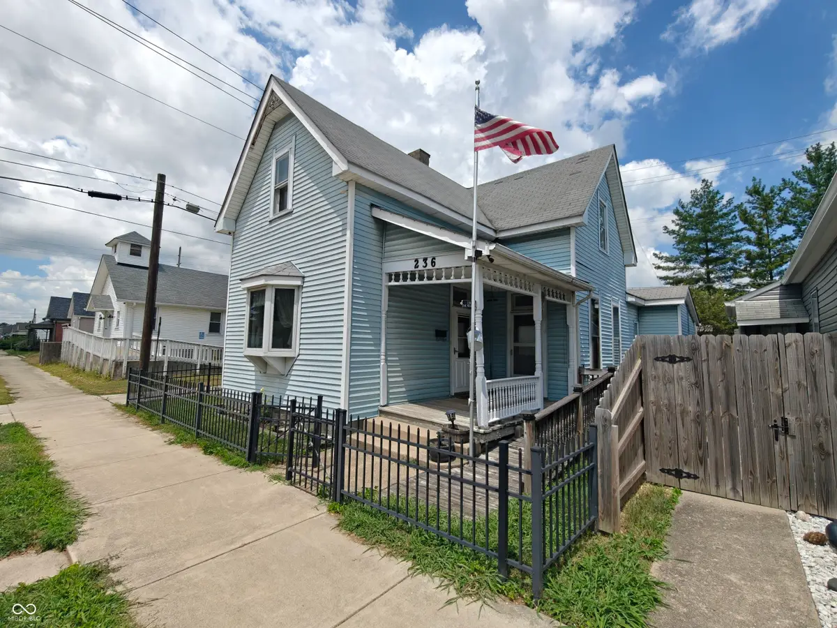 236 E Pennsylvania, Shelbyville, IN 46176 - #1