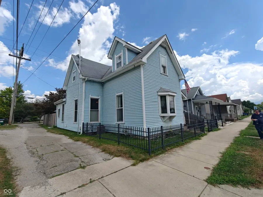 236 E Pennsylvania, Shelbyville, IN 46176 - #2