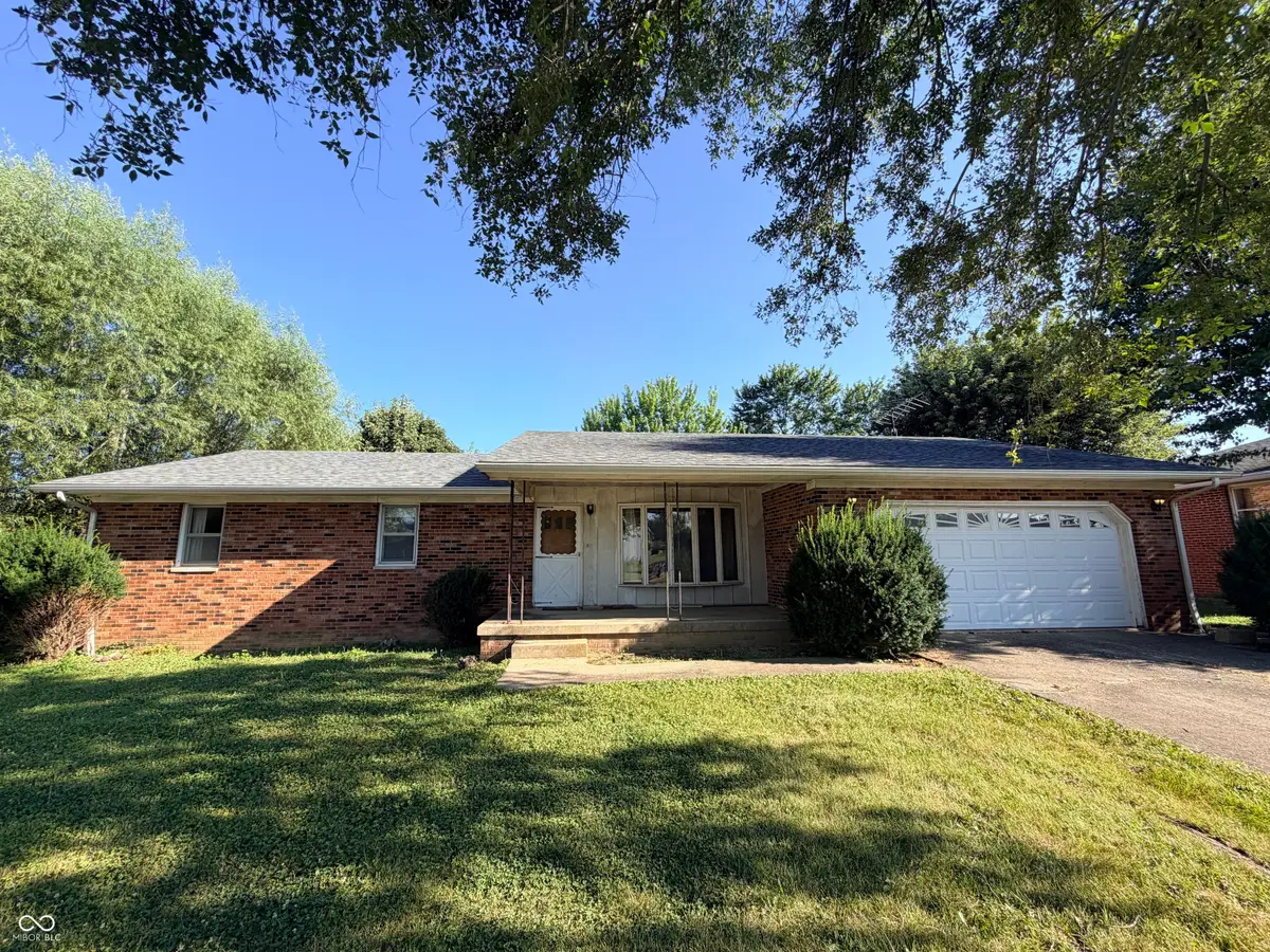 908 E Hendricks Street, Greensburg, IN 47240 - #1