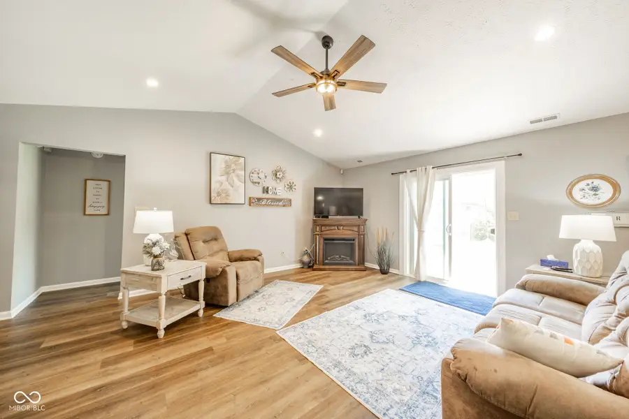 6279 Briargate Drive, Zionsville, IN 46077 - #3