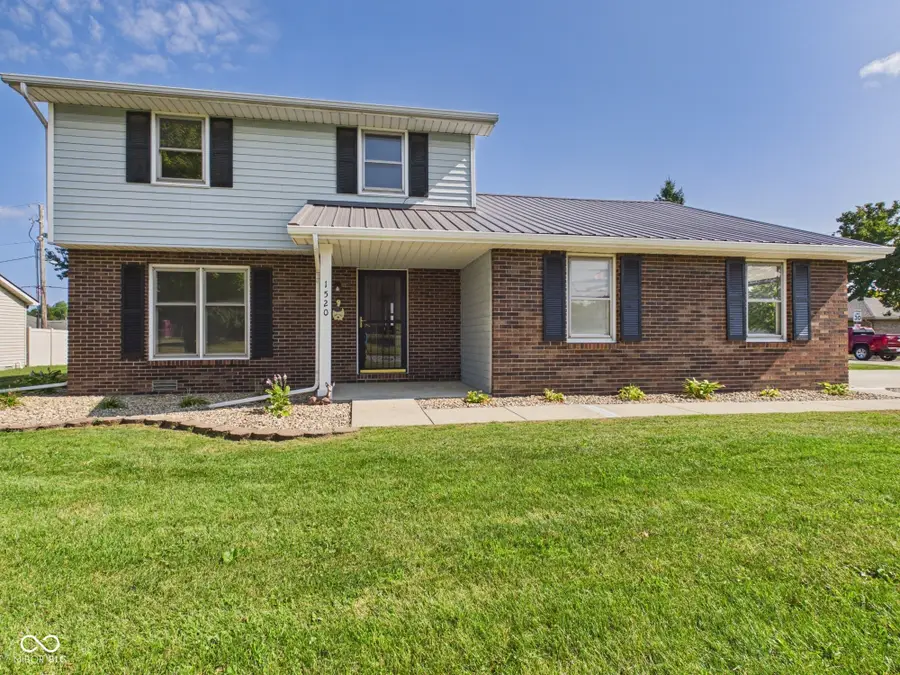 1520 E 42nd Street, Anderson, IN 46013 - #2