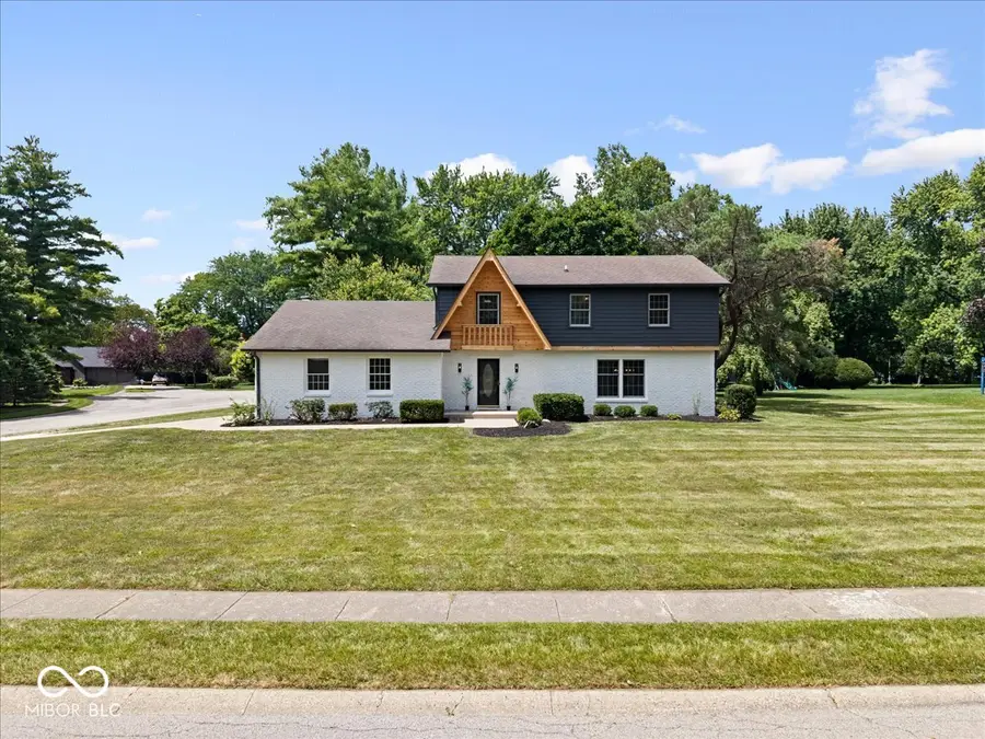 10806 E Lakeshore Drive, Carmel, IN 46033 - #3
