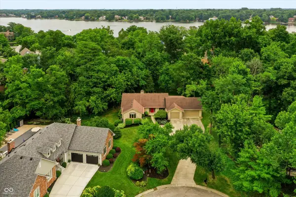 8537 Helmsman Circle, Indianapolis, IN 46256