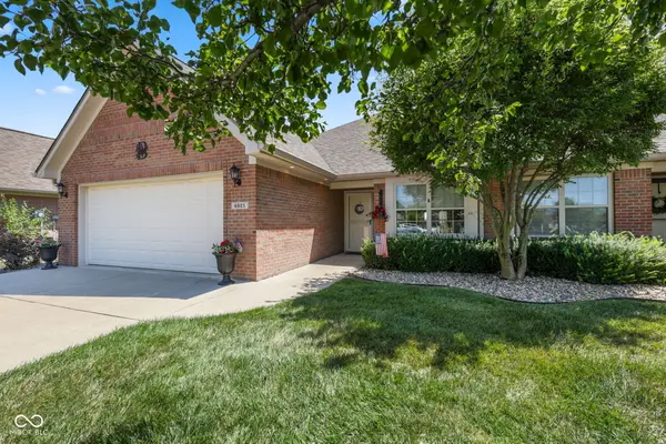 4821 W Harrisburg Court, New Palestine, IN 46163