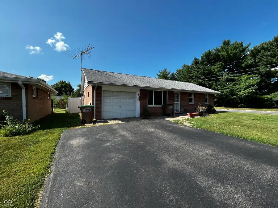 2511 13th Street, Columbus, IN 47201 - #2
