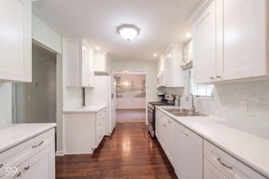 908 Whispering Trail, Greenfield, IN 46140 - #2