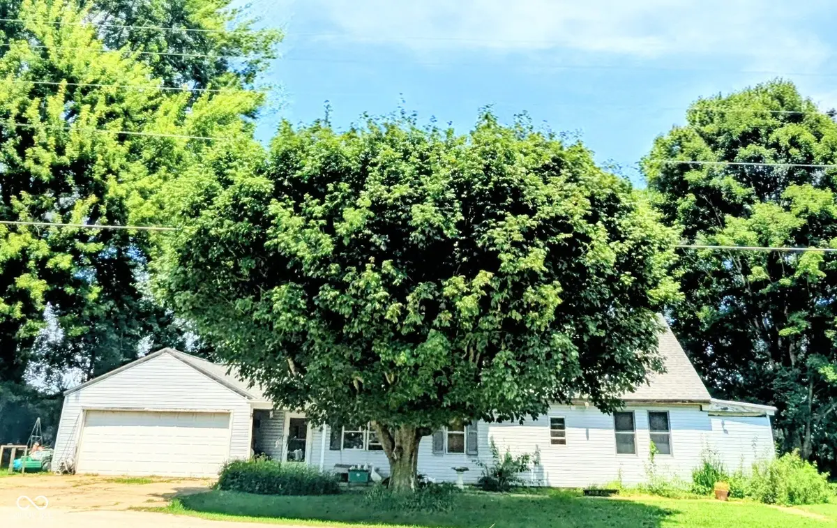 2940 W Country Club Road, Connersville, IN 47331 - #1