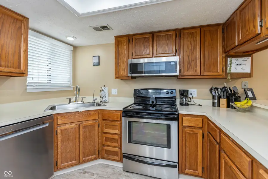 101 Lookout Ridge Drive, Columbus, IN 47201 - #3