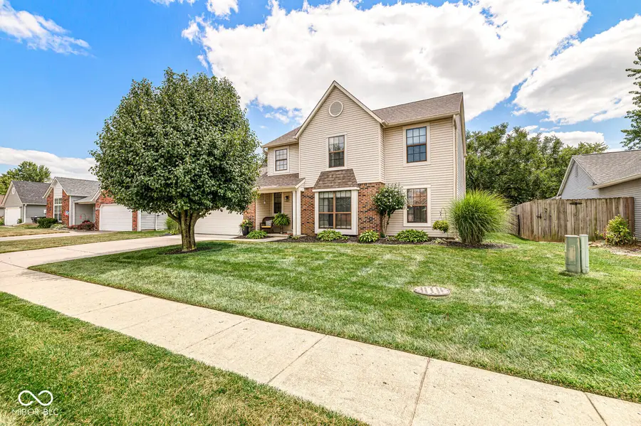 179 Suncrest Drive, Greenwood, IN 46143 - #2
