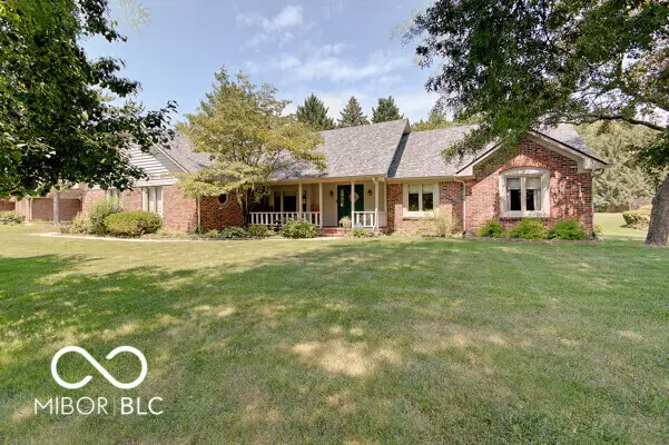 260 Lake Drive, Greenwood, IN 46142 - #1