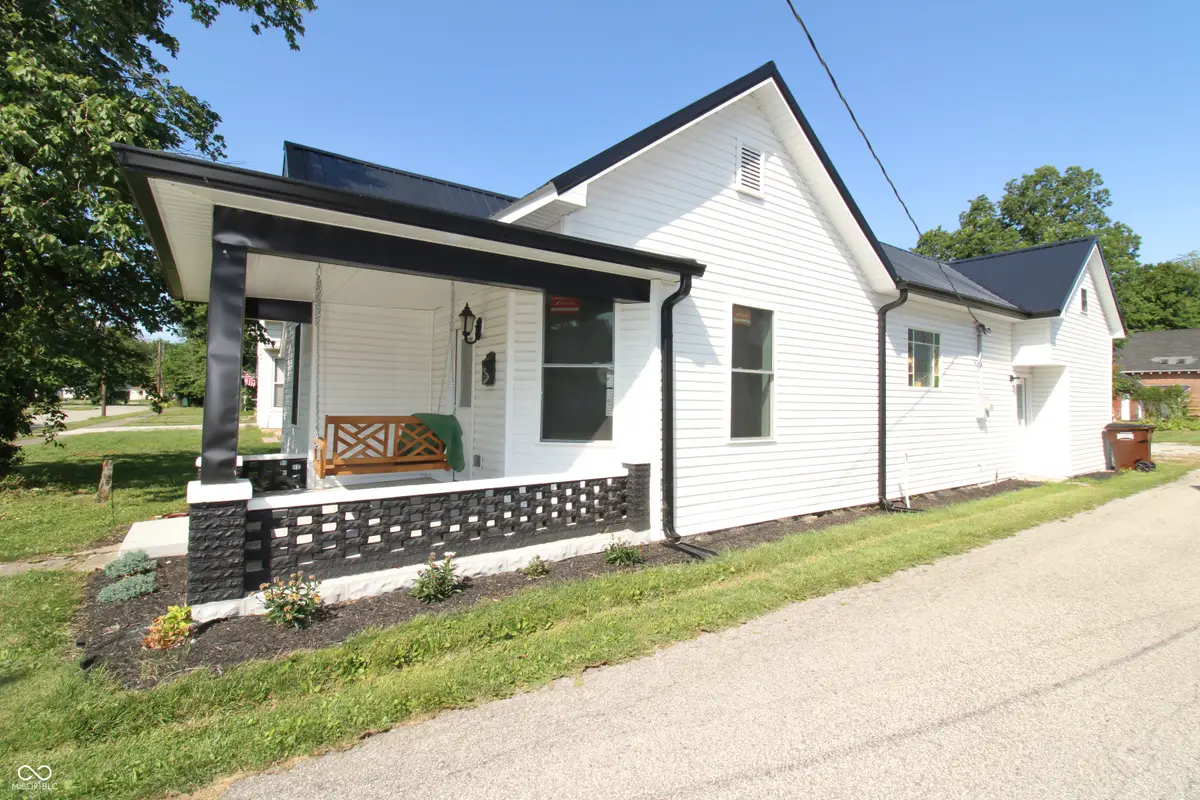 30 W College Street, North Vernon, IN 47265 - #1