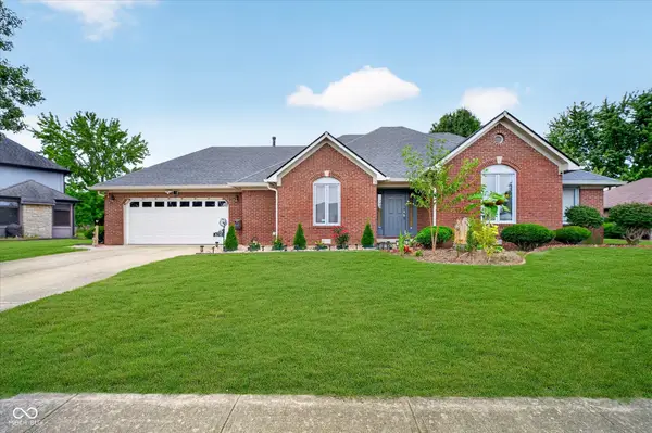876 Bayside, Greenwood, IN 46143