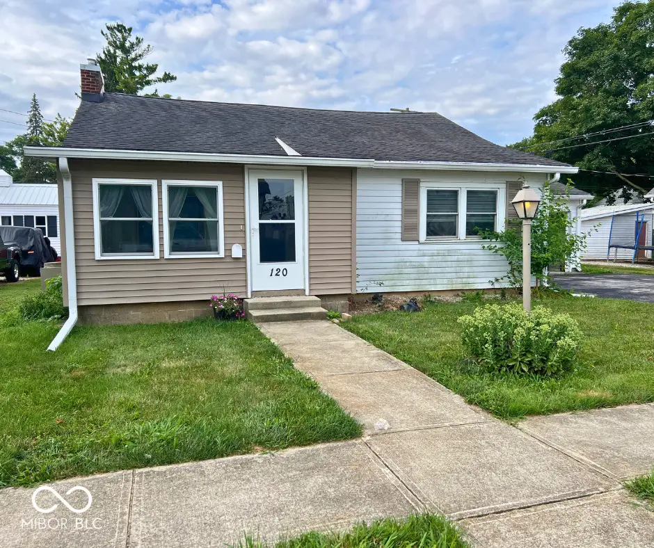 120 E Plum Street, Thorntown, IN 46071 - #1
