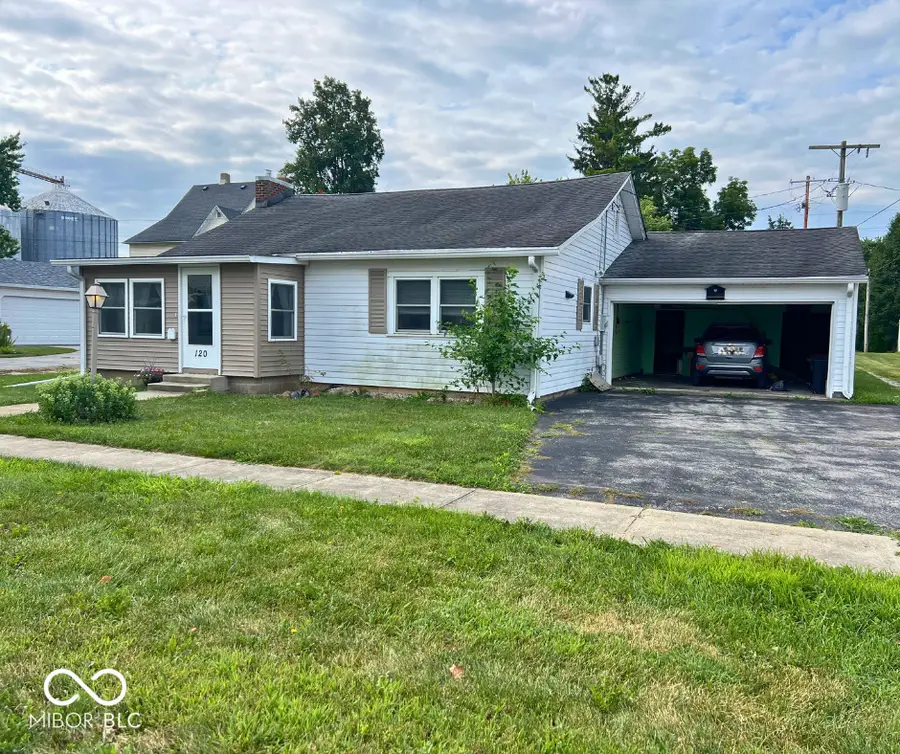 120 E Plum Street, Thorntown, IN 46071 - #2