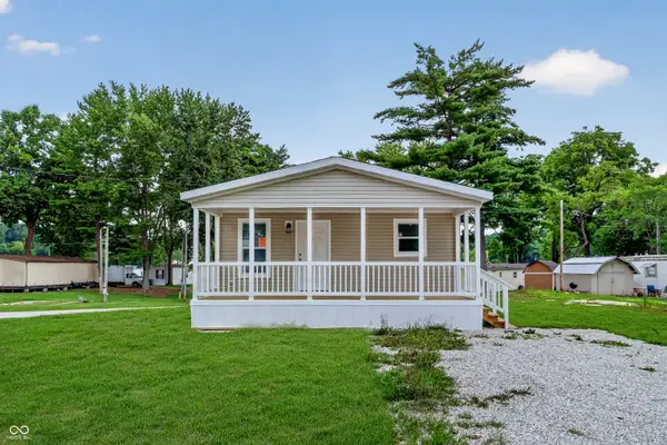67 Echo Lake Drive W, Mooresville, IN 46158