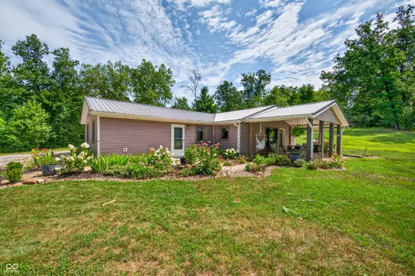 7351 Homestead Road, Morgantown, IN 46160