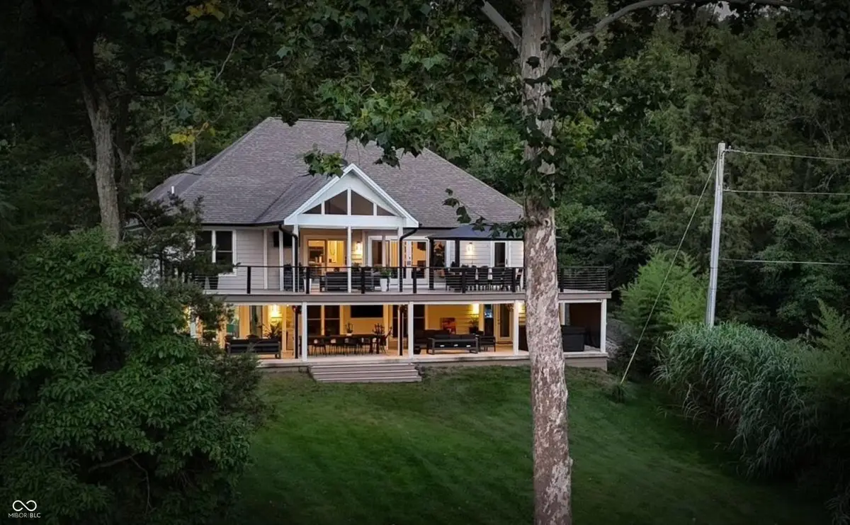 11911 W Grandview Drive, Columbus, IN 47201 - #1