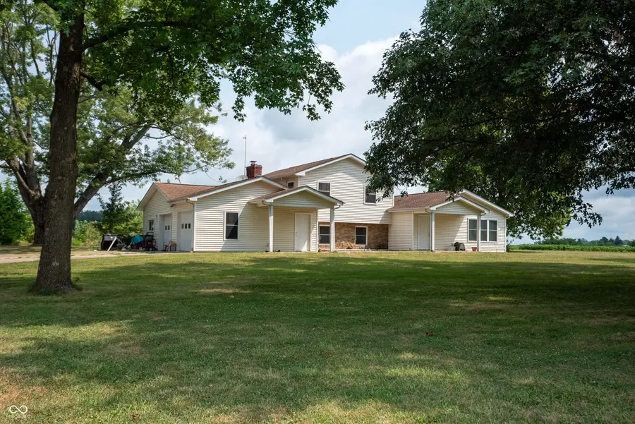 8464 E 25th Street, Columbus, IN 47203 - #2