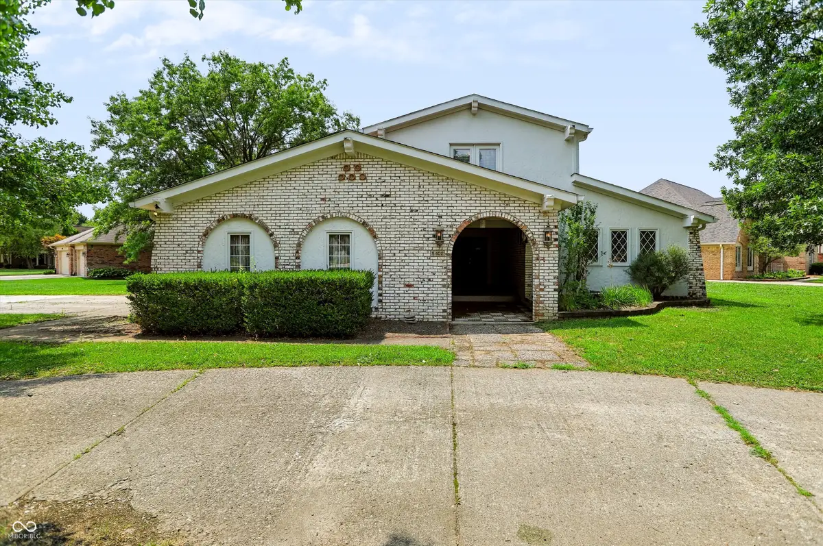 8402 Gallant Fox Drive, Indianapolis, IN 46217 - #1
