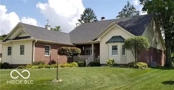 353 Creekbend Lane, Indianapolis, IN 46217