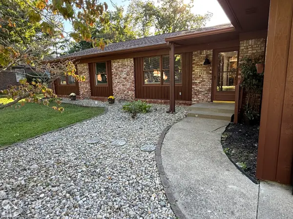 762 Leisure Lane, Greenwood, IN 46142
