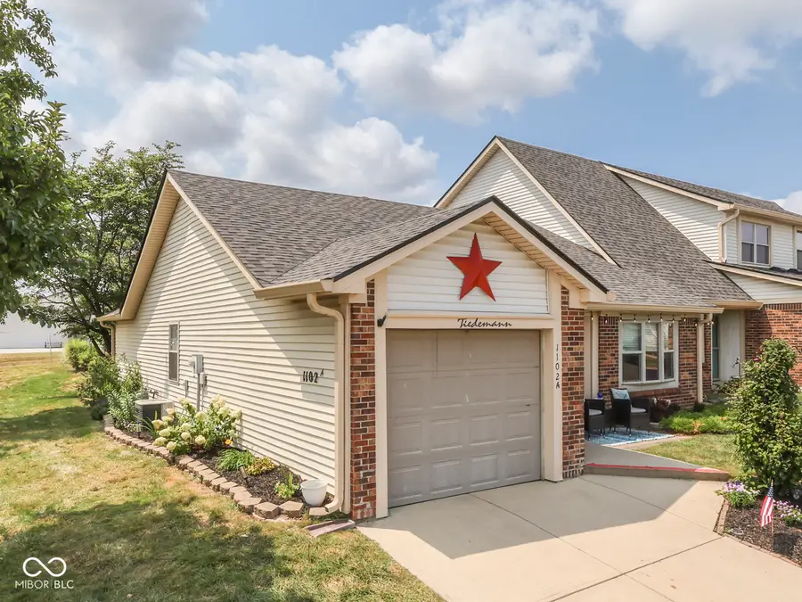 1102 E Paradise Court, Greenwood, IN 46143 - #3