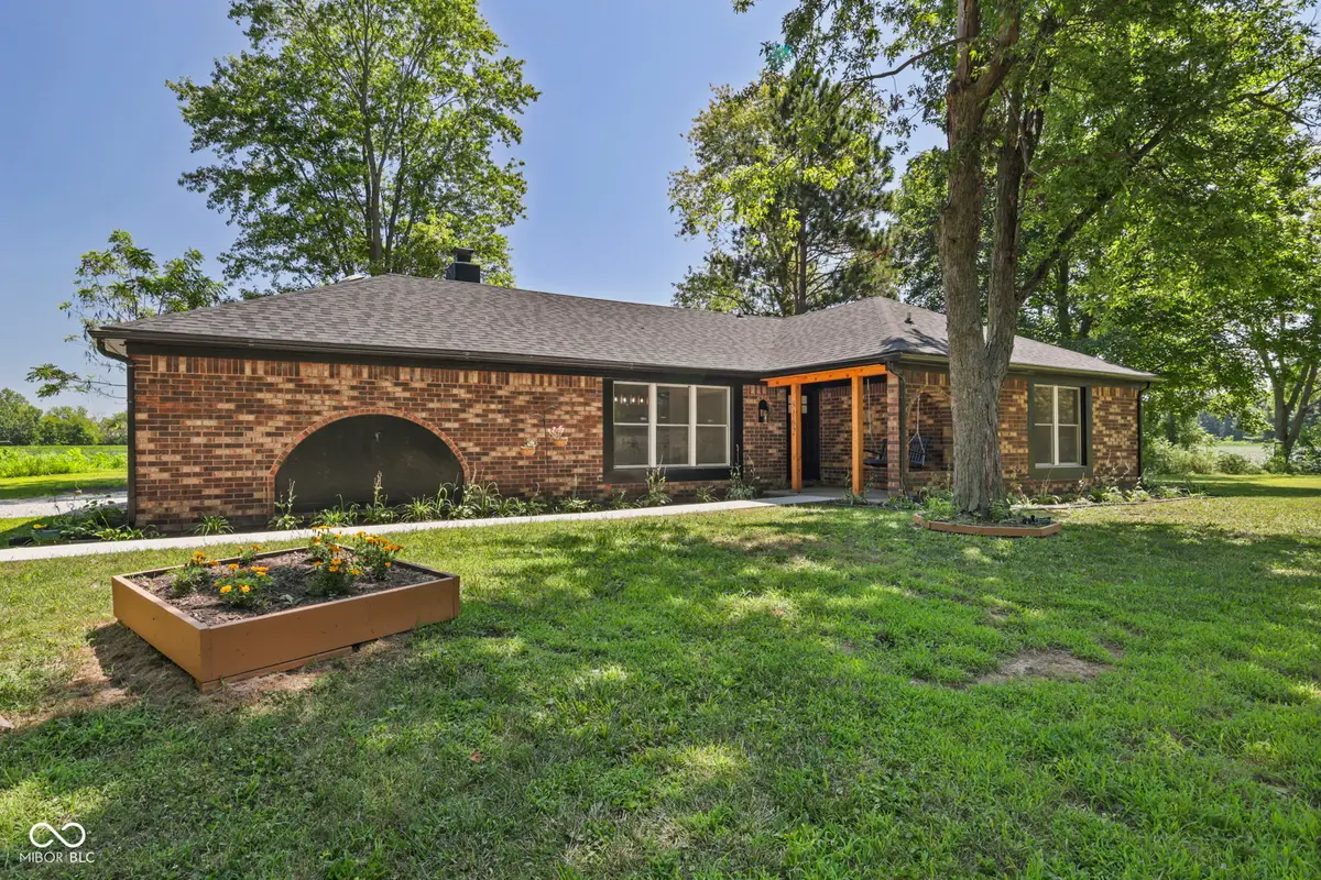 8162 W Fall Road, Thorntown, IN 46071 - #1