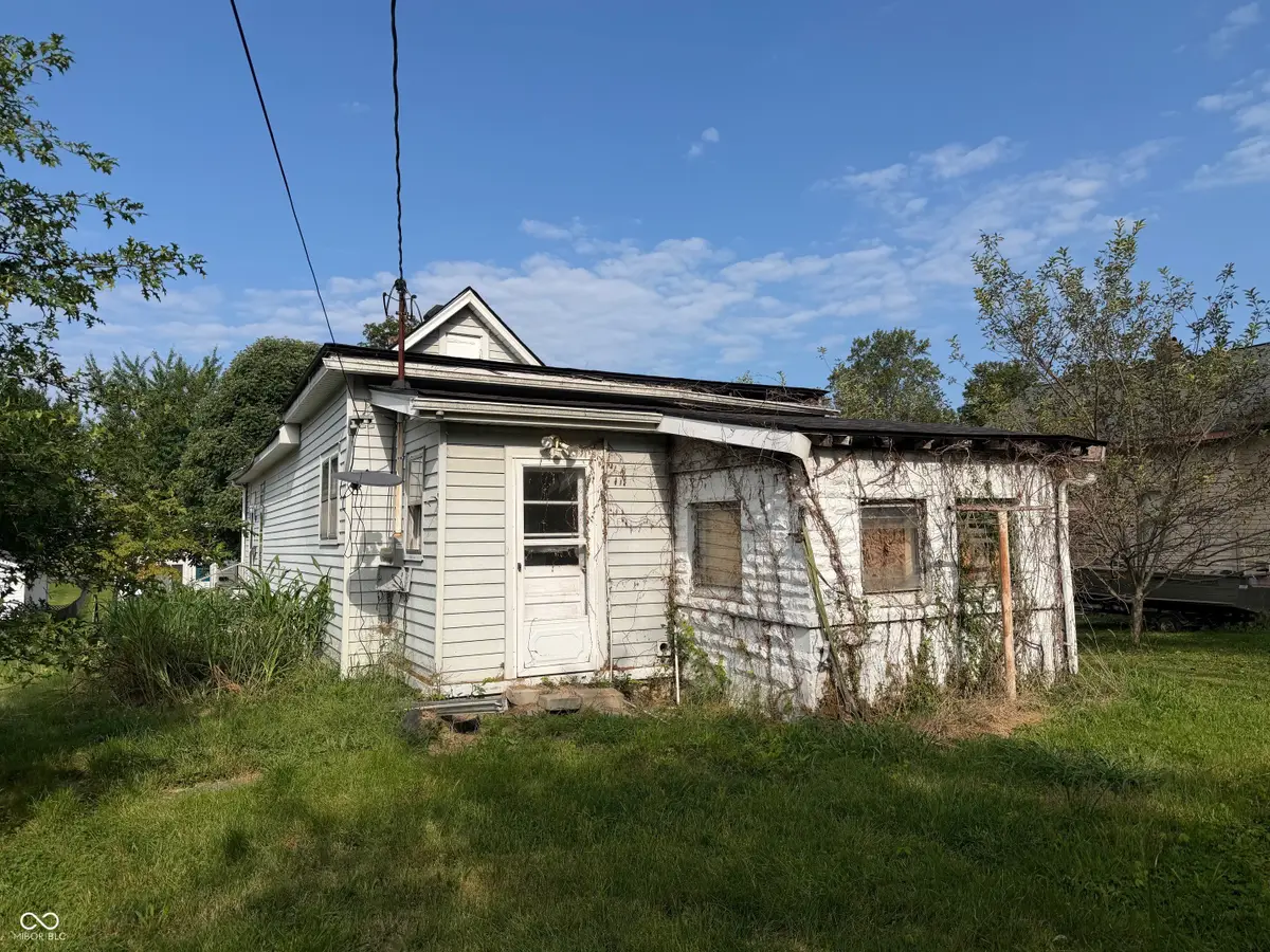 522 U Street, Bedford, IN 47421 - #1