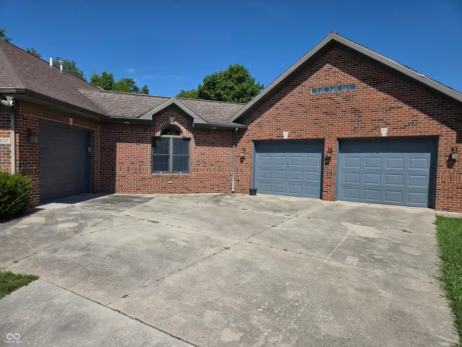 2405 N Wicklow Drive, Muncie, IN 47304 - #3