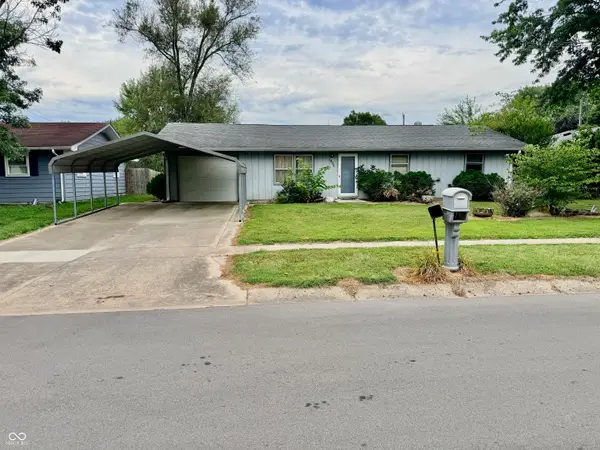 1934 Chandler, Columbus, IN 47203