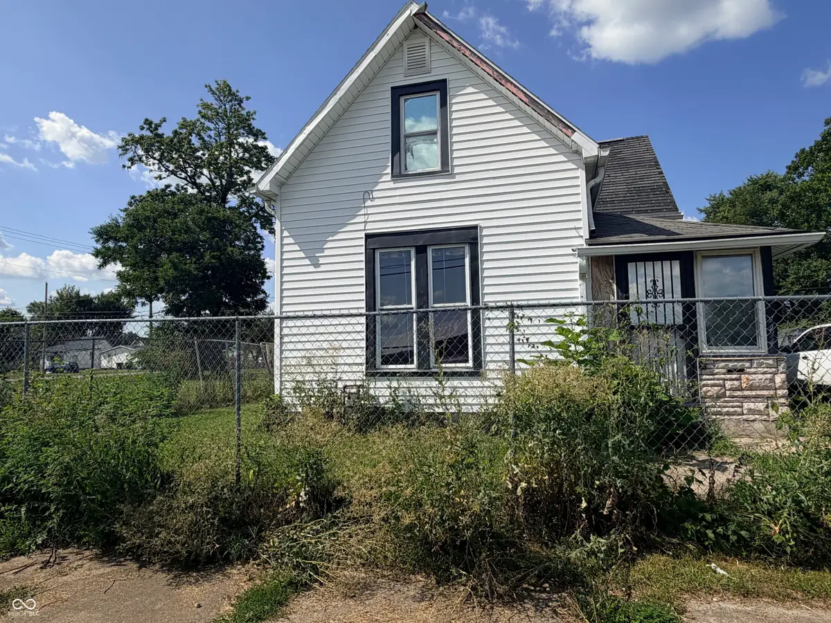 1414 E 8th Street, Muncie, IN 47302 - #1