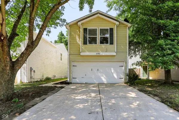 2352 Collins Way, Greenfield, IN 46140