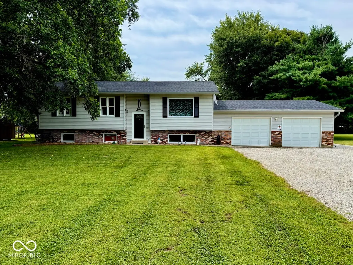 1564 W Sitting Bull Drive, Terre Haute, IN 47802 - #1