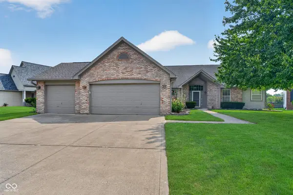 315 Cobblesprings Court, Avon, IN 46123