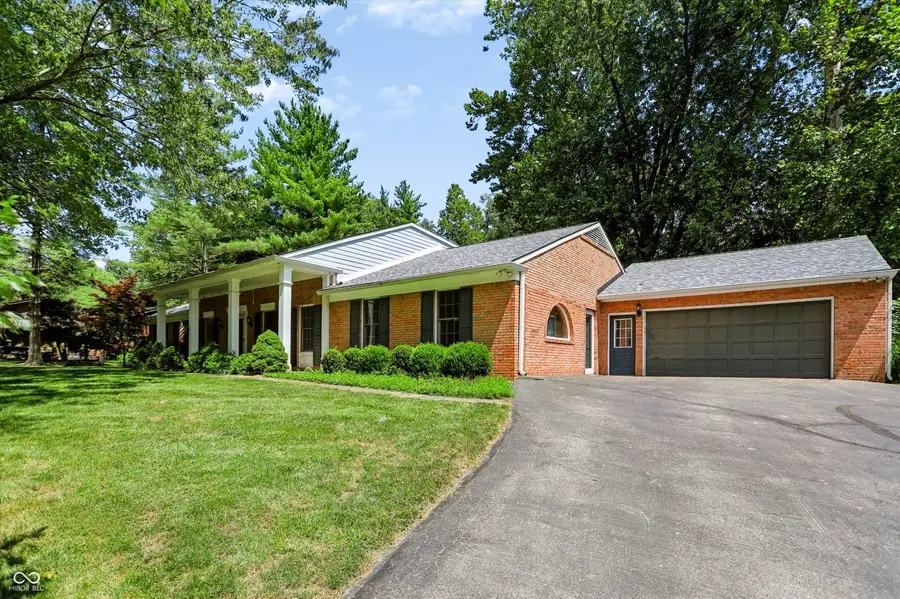 361 S Sussex Place, Columbus, IN 47201 - #2