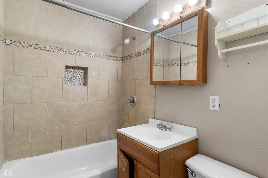 1572 Roberts Road, Franklin, IN 46131 - #3