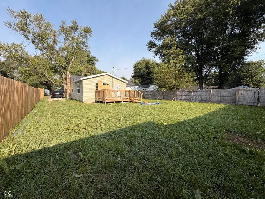 621 Della Road, Columbus, IN 47203 - #2