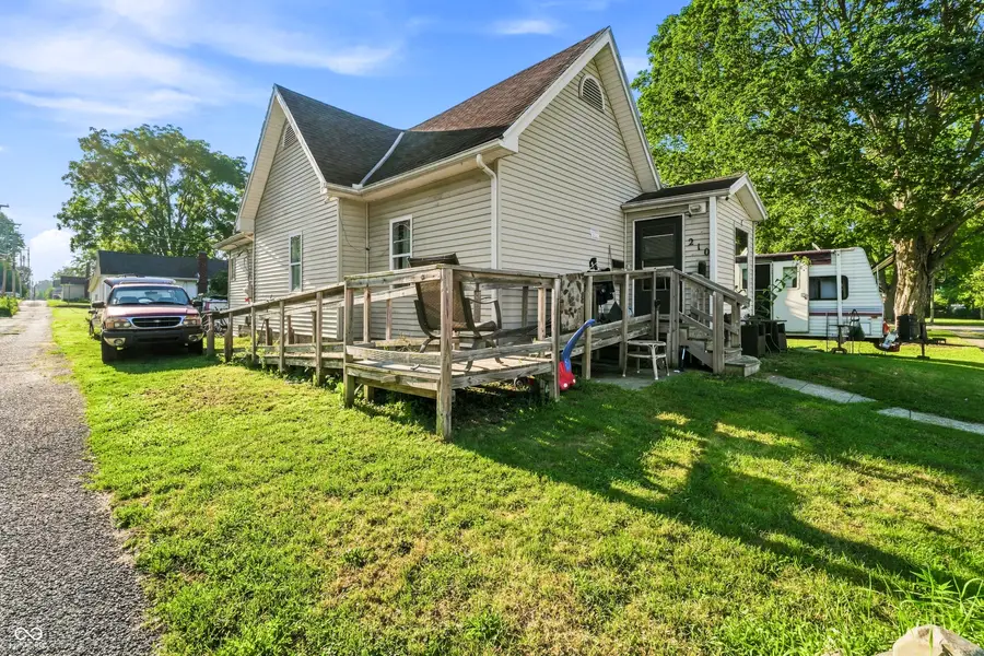 210 Wilson Street, Auburn, IN 46706 - #2