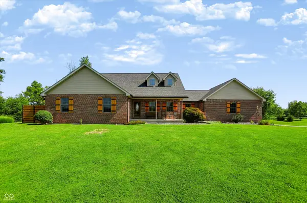 9145 E 700 N, Hope, IN 47246