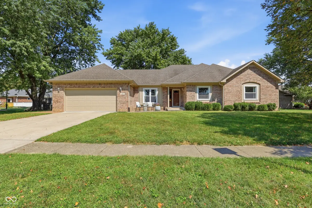 155 Williamsburg Lane, Franklin, IN 46131 - #1