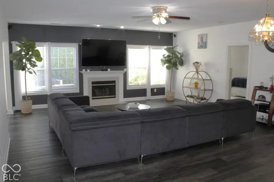 9533 Treyburn Lakes Drive, Indianapolis, IN 46239 - #3