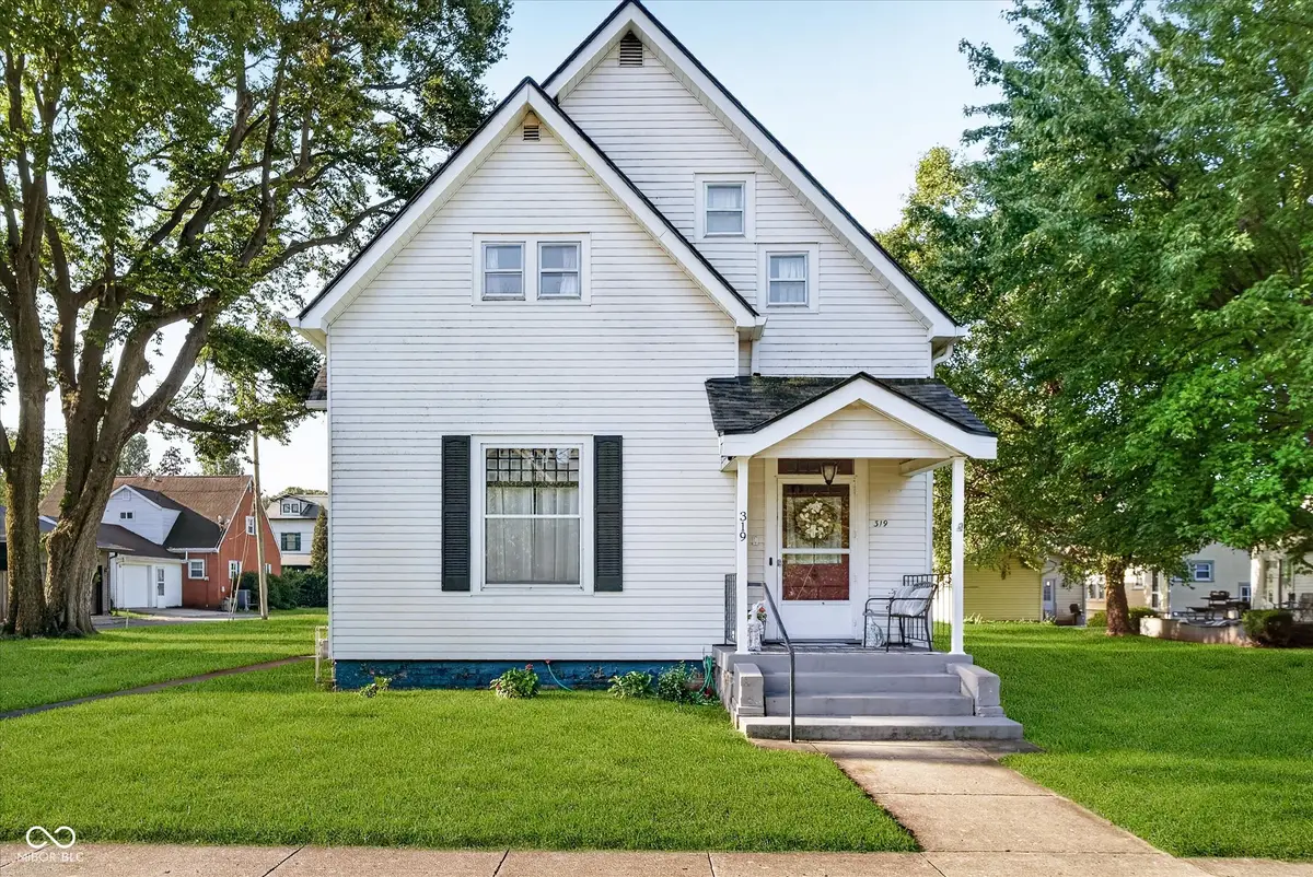 319 W Washington Street, Shelbyville, IN 46176 - #1