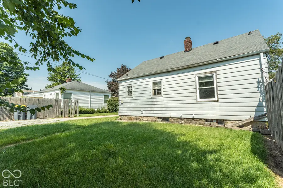 827 S Parkway Drive, Anderson, IN 46013 - #3