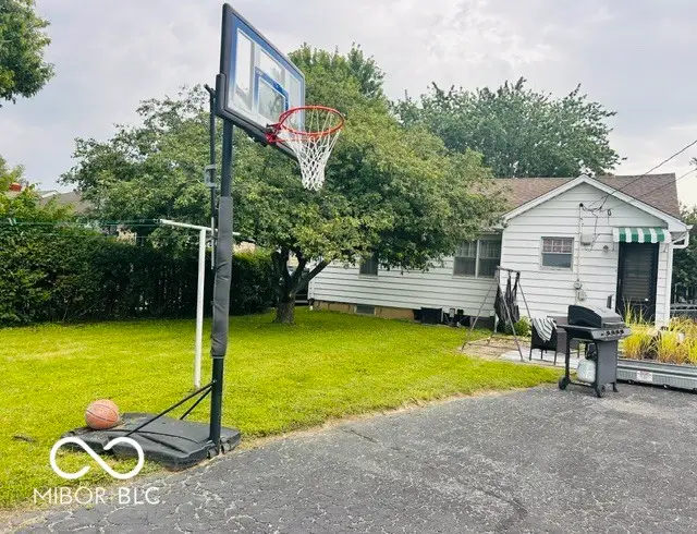 250 N 13th, Beech Grove, IN 46107 - #3