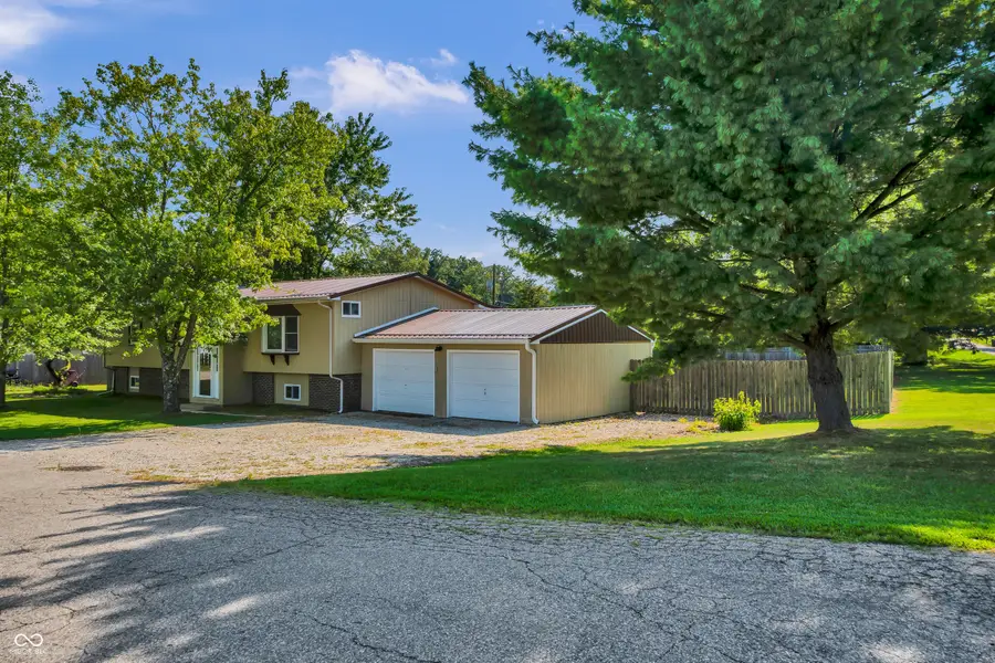 2903 Hoosier Drive, North Vernon, IN 47265 - #2