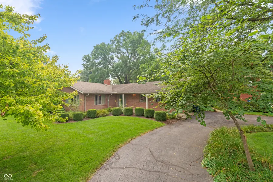 806 N Briar Road, Muncie, IN 47304 - #2
