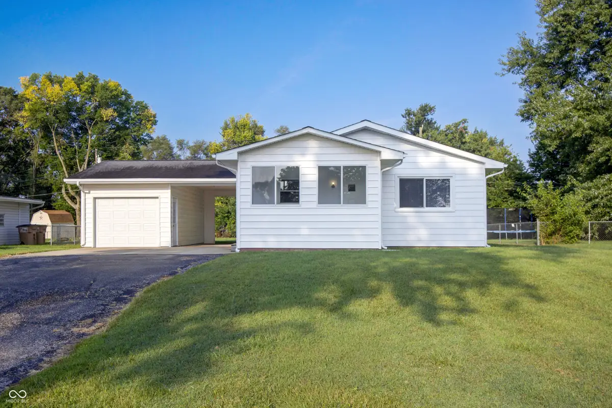 262 Woodlane Drive, Columbus, IN 47201 - #1