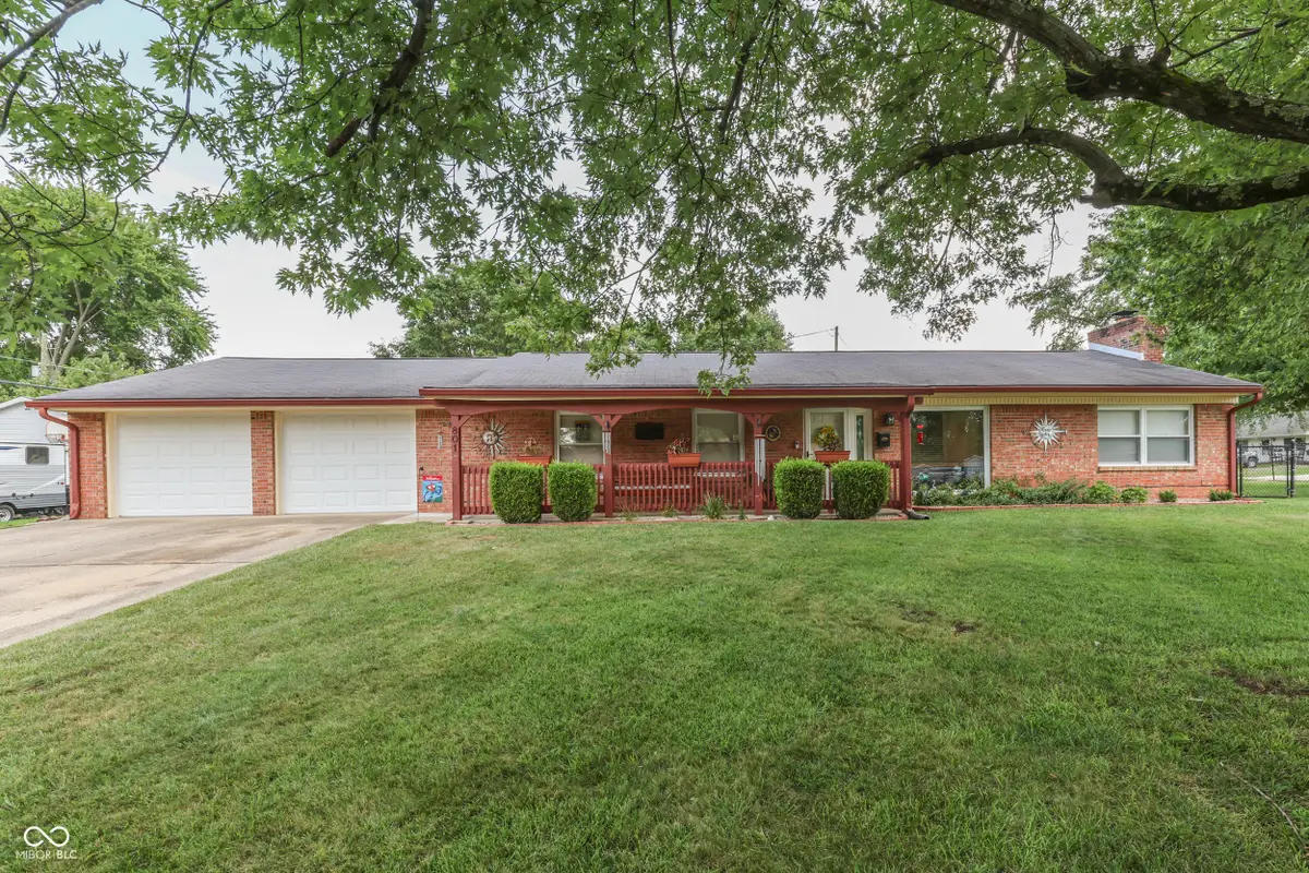 801 Willark Drive, Whiteland, IN 46184 - #1
